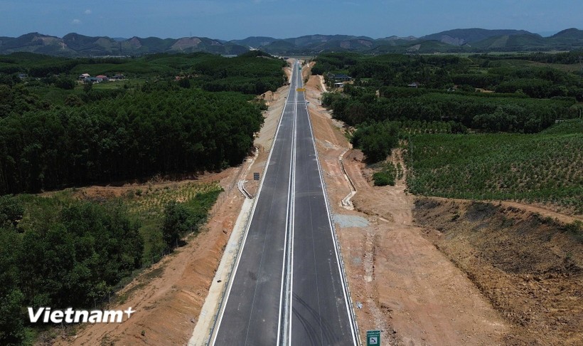 Bộ trưởng Xây dựng Trần Hồng Minh: Hạ tầng đi trước, tạo thế, lực cho phát triển