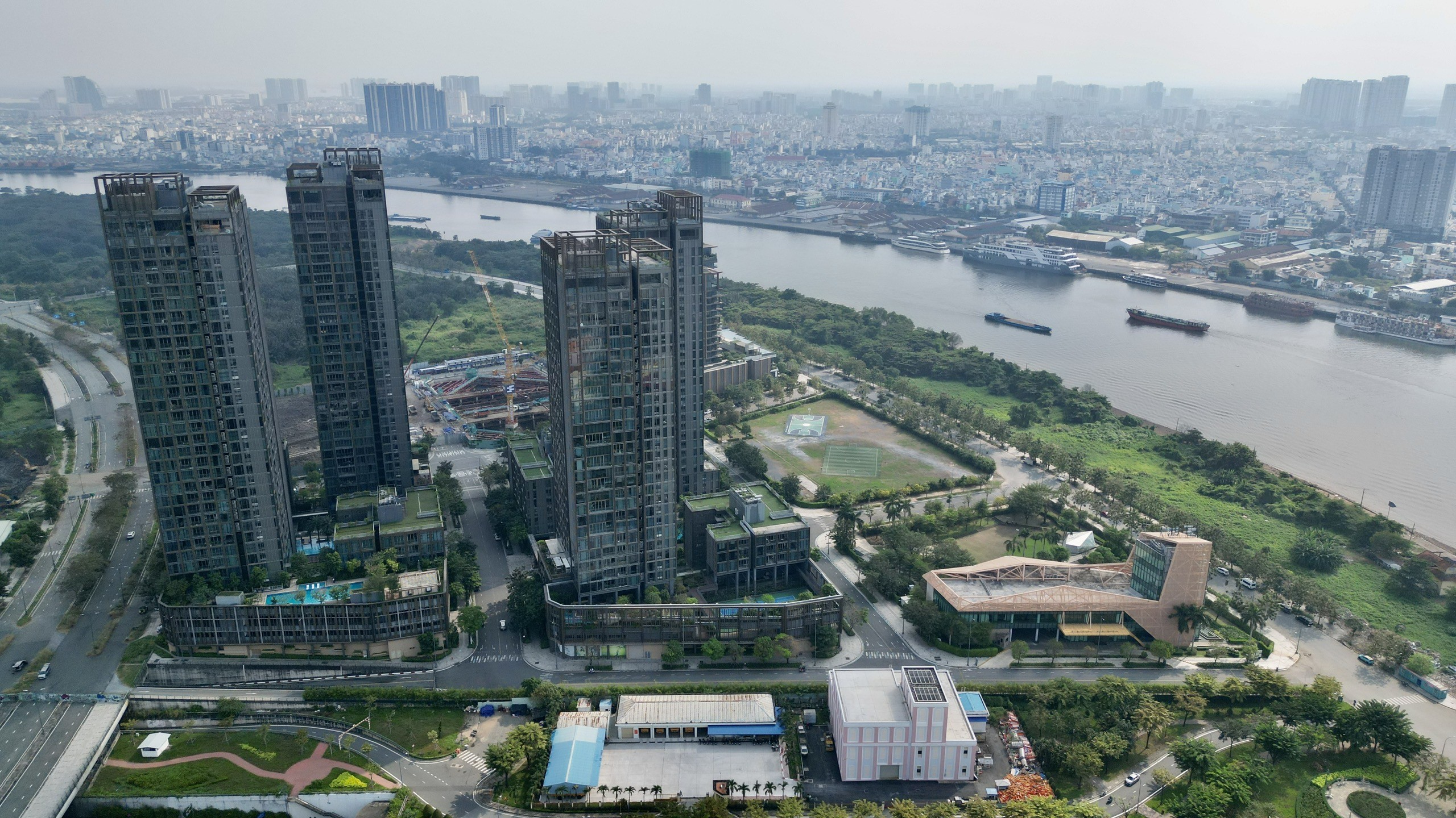 Nợ thuế gần 7.000 tỷ đồng, lãnh đạo dự án Empire City đối diện nguy cơ cấm xuất cảnh