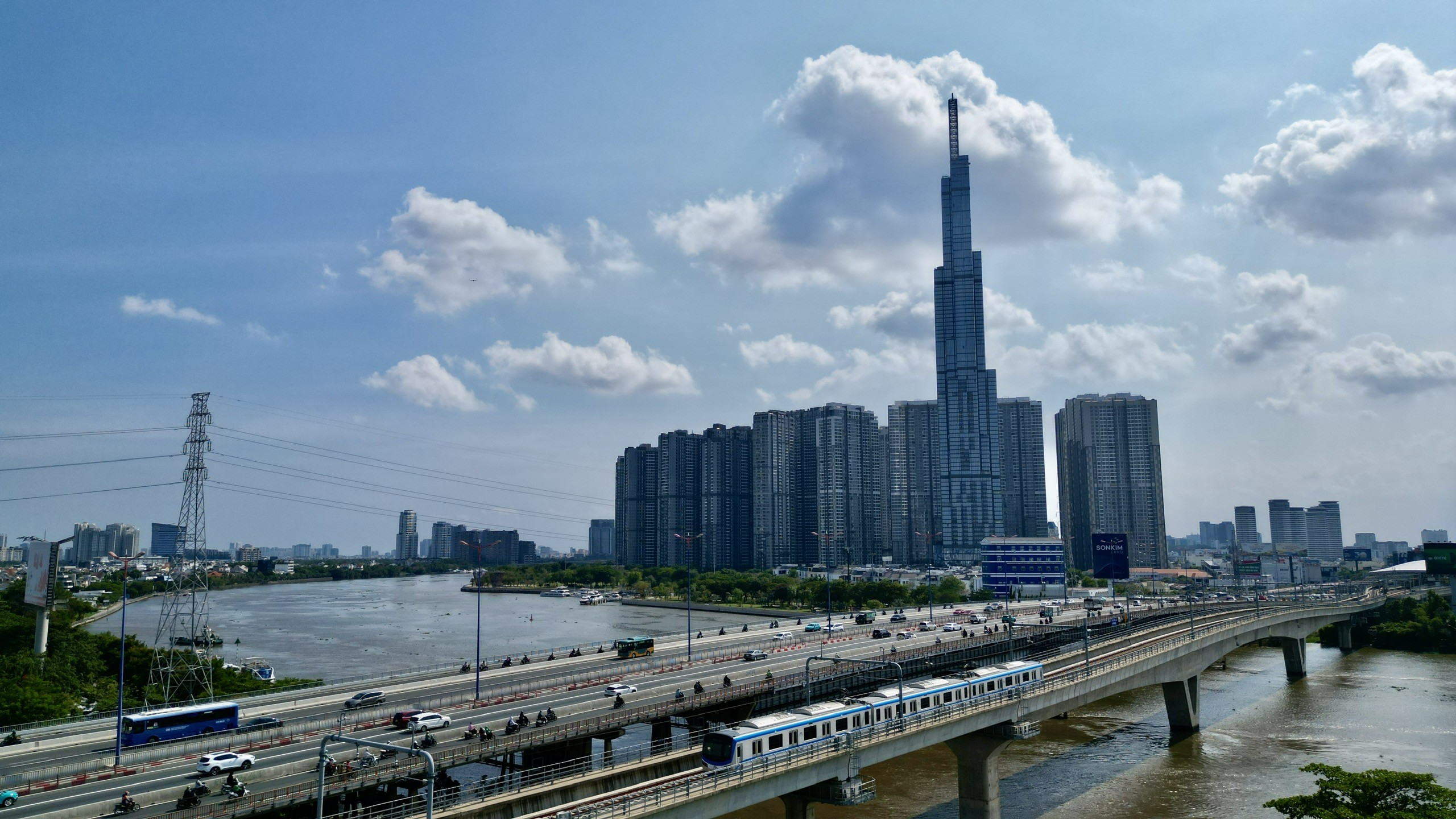 Thị trường bất động sản Hà Nội và TP.HCM: Bước qua giai đoạn phục hồi, định hình chu kỳ phát triển mới