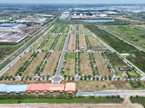 Đề xuất sửa Luật Đất đai: Siết mua bán đất chờ đền bù, gỡ vướng giao dịch giấy tay